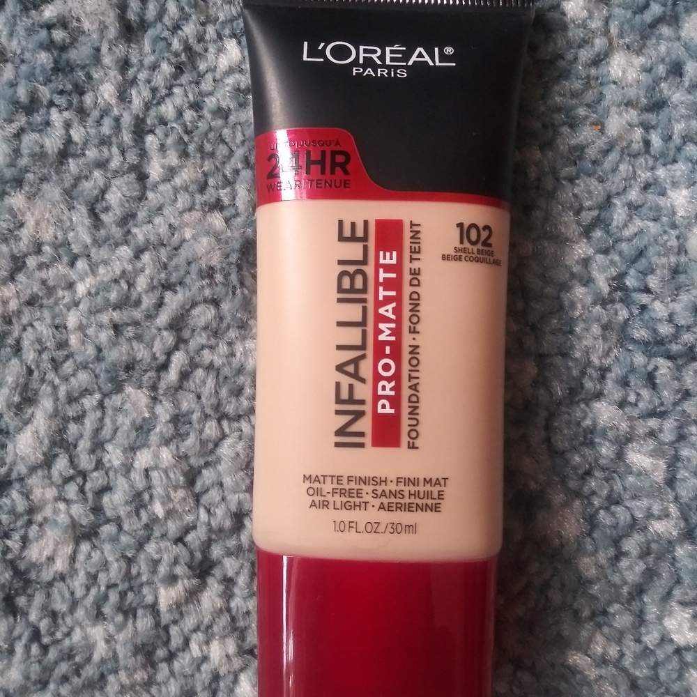 L'Oreal Infallible Pro-Matte Foundation #102